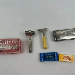 Lot of vintage safety razors