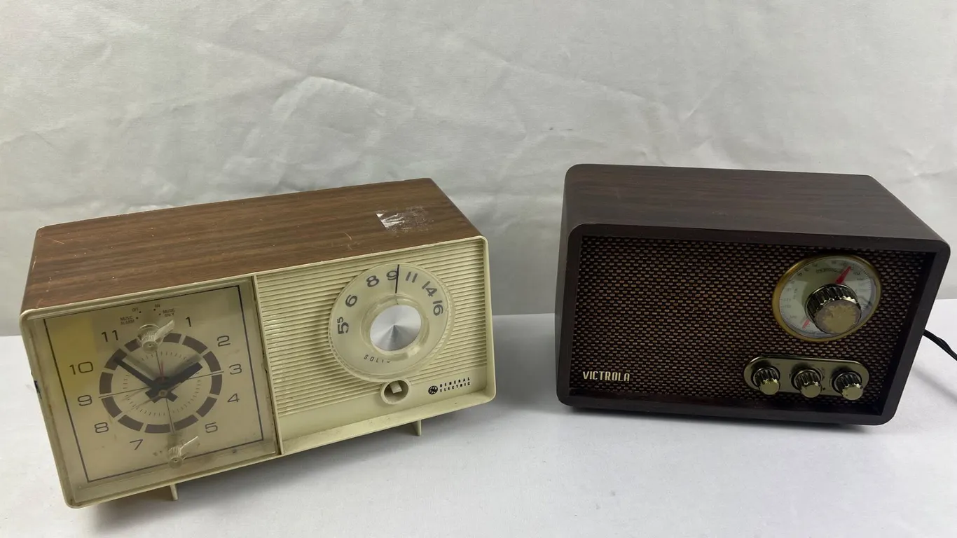 2 radios