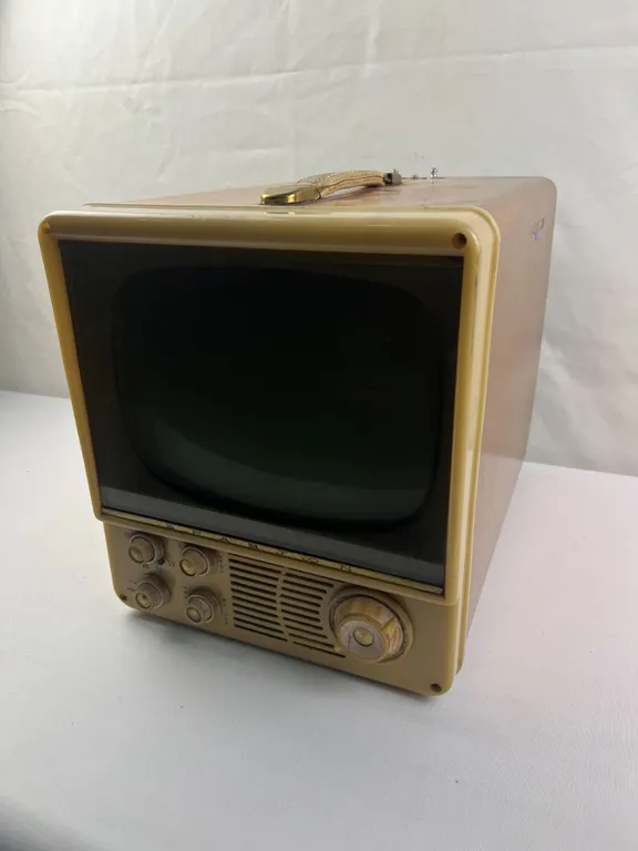 1950s Spartan Tv/ Radio