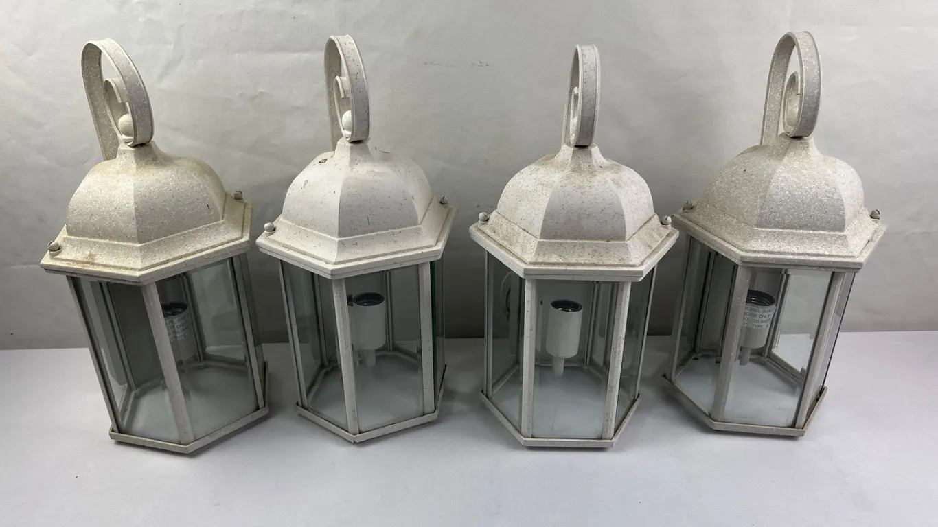 4x outdoor lanterns