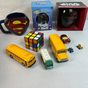 Lot of vintage cars & film collectables