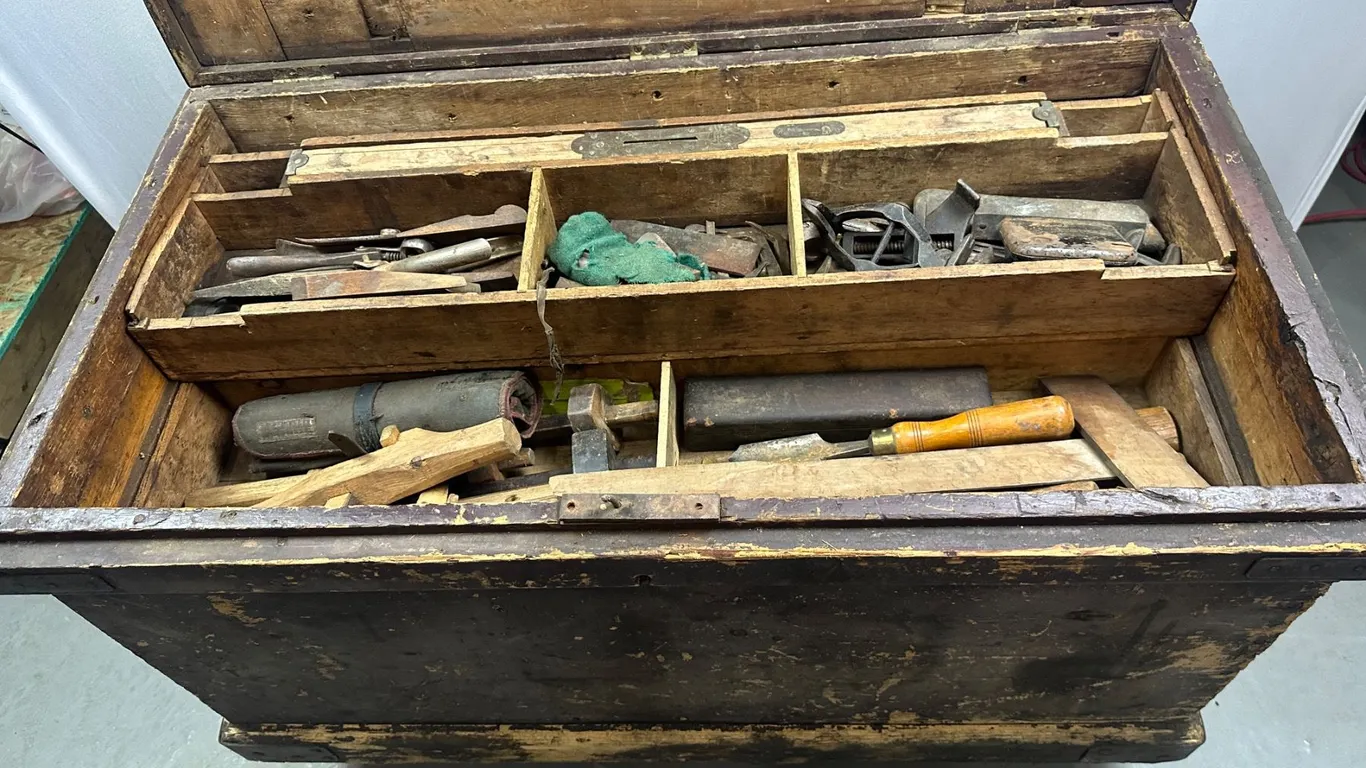 wooden trunk/antique planes