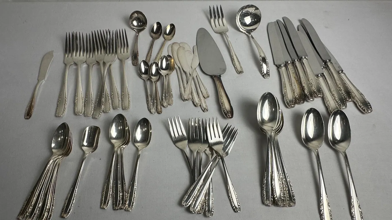 VINTAGE 60 PCS 1930 PRINCESS ROYAL CUTLERY