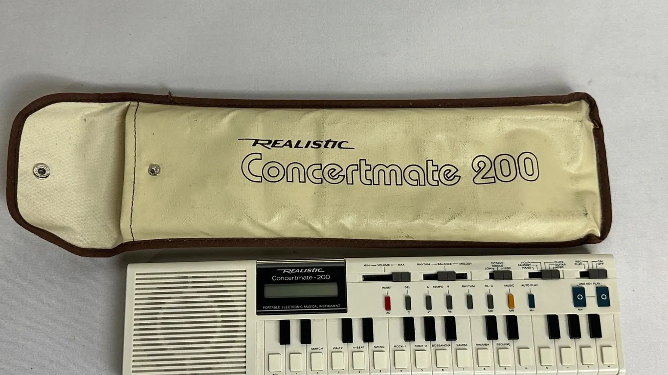 REALISTIC CONCERTMATE 200 - TESTED