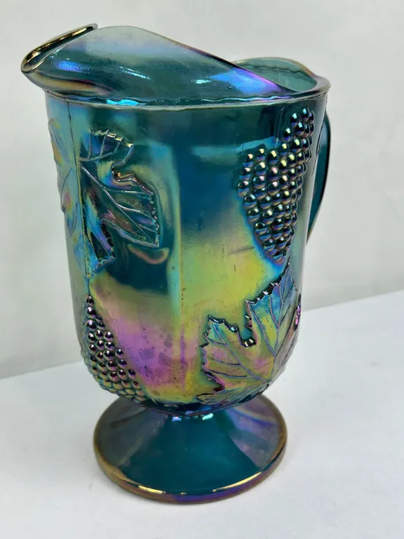 Vintage Large Indiana Glass Pitcher ""Harvest Grape" Pattern