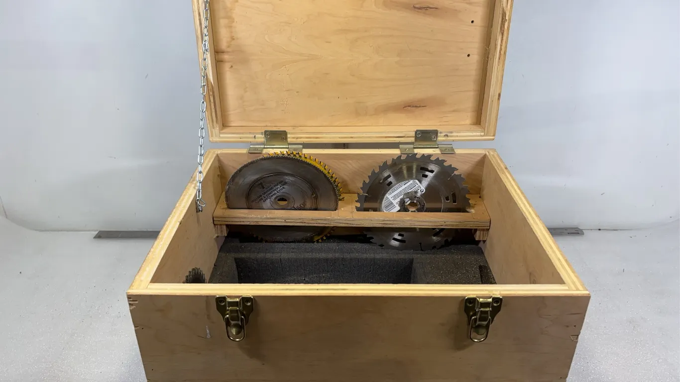 Custom Saw Storage Box w/ Approx. 5 Blades, Approx. 17"x15"x13" *Unreserved*