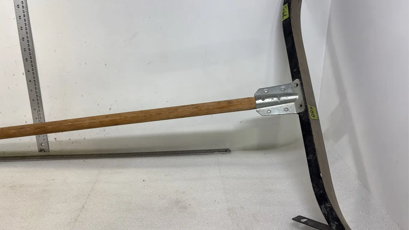 Curved Floor Squeegee, Approx. 55"x23" *Unreserved*