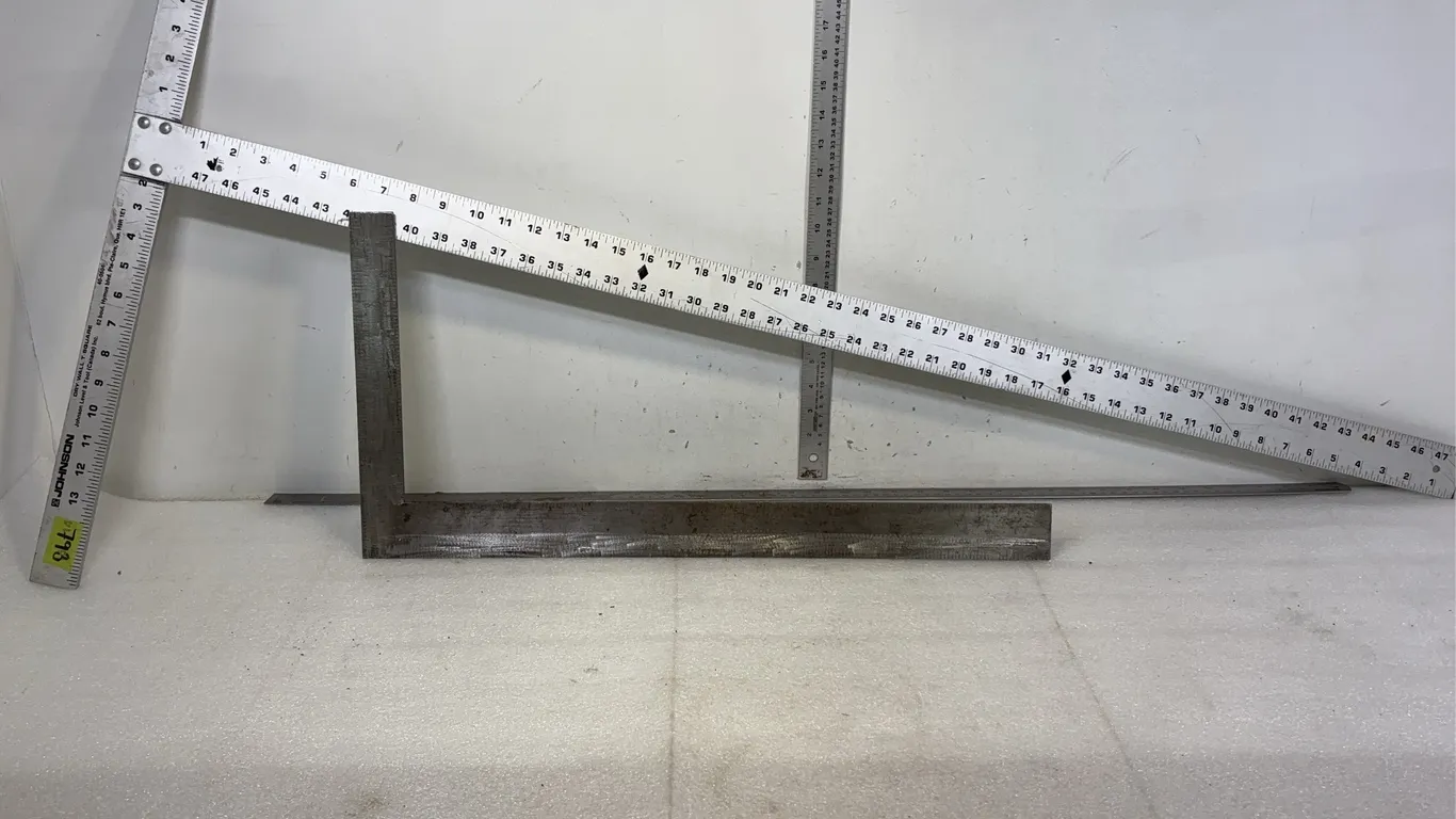 2 - Drywall T-Square and Framing Squares Approx. 24'' & 48'' *Unreserved*