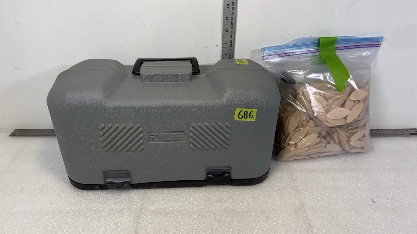 Ryobi JM80 Biscuit Joiner w/ Bag of Biscuits *Unreserved*