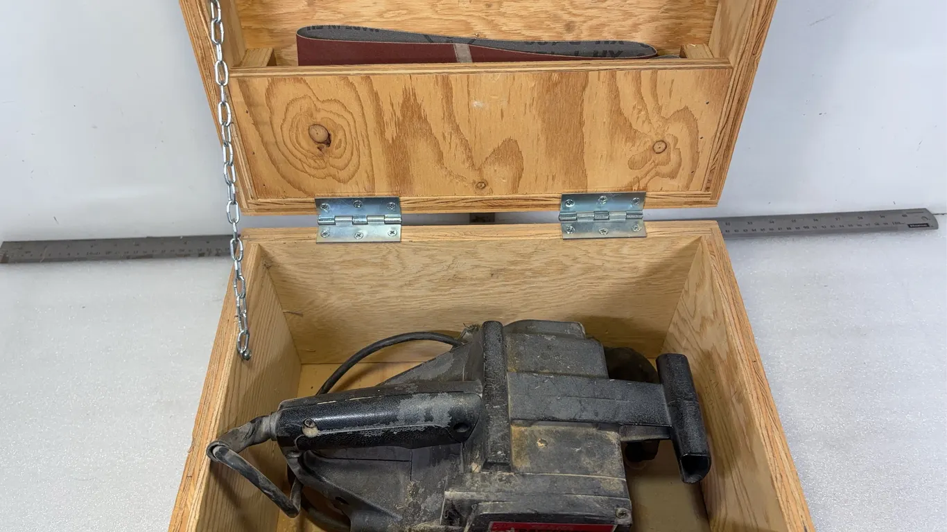 Craftsman 3"x 21" Belt Sander in wood Storage Case, Model 315.242220 *Unreserved*
