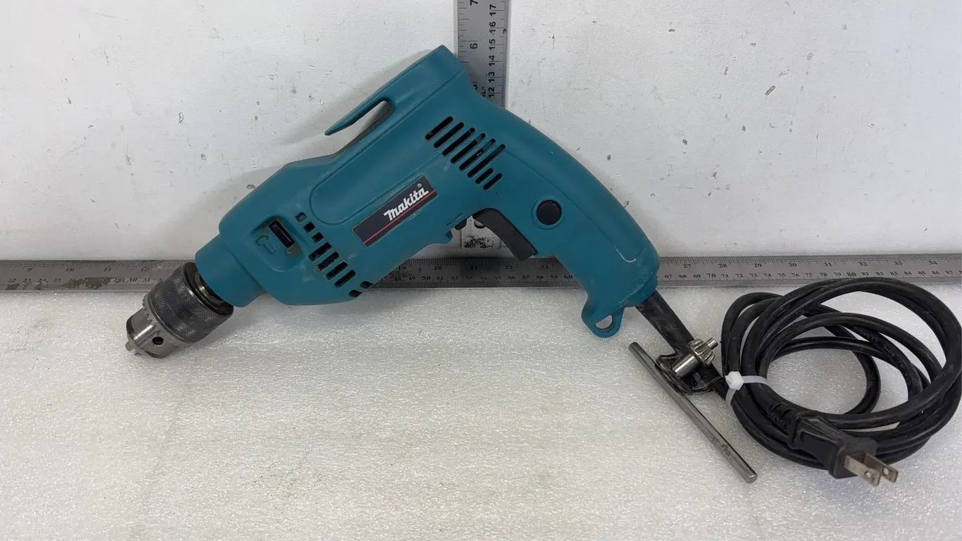 Makita 8450 Corded Hammer Drill *Unreserved*