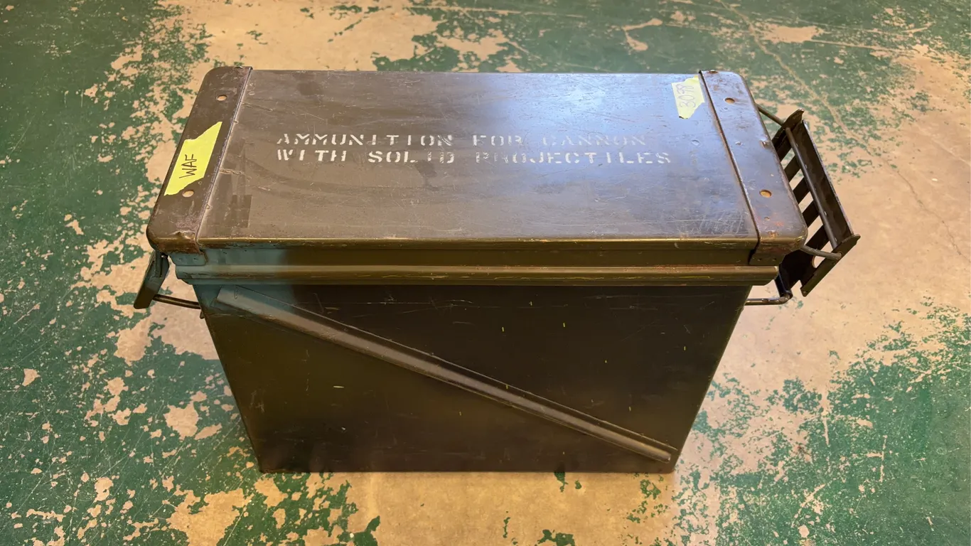 Military Metal Ammo Can Approx. 18'' x 9'' x 15'' *Unreserved*