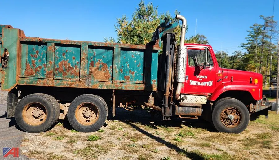2000 International 2674 Dump Truck