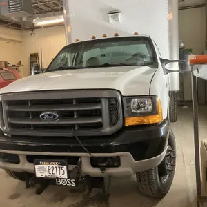 2000 Ford F550 Box Truck