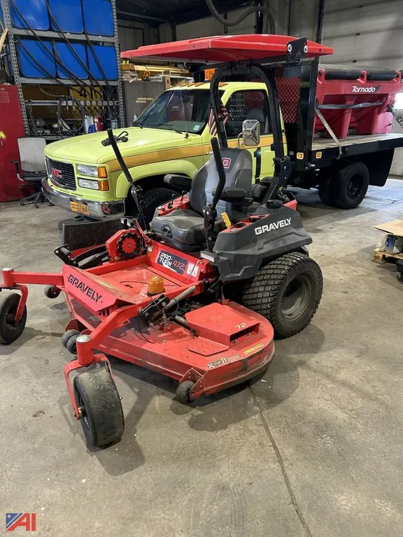 2018 Gravely Pro Turn 472 72" Zero Turn Mower