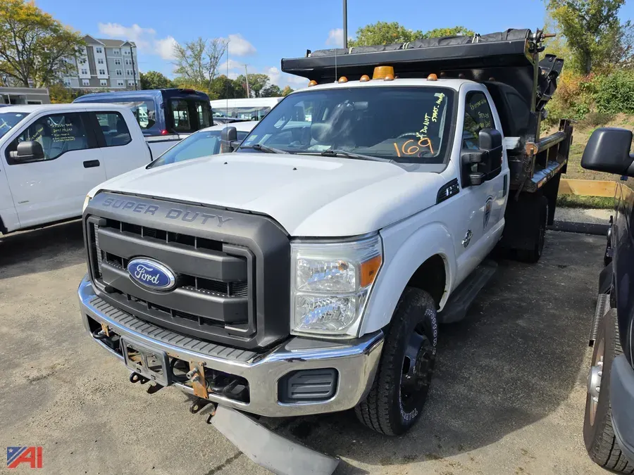 2011 Ford F-350 Super Duty Dump Truck (B710)