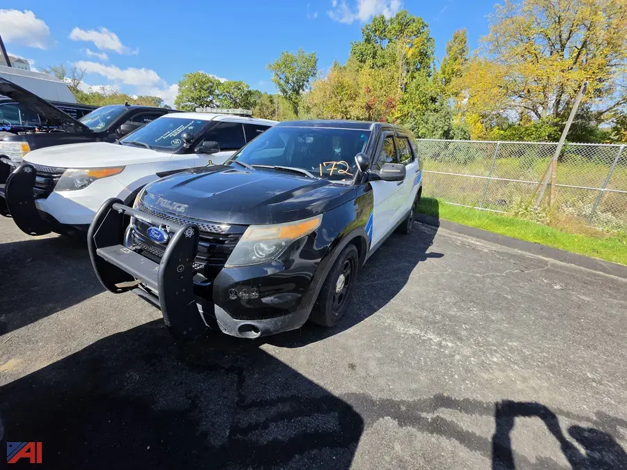 2015 Ford Explorer SUV/Police Vehicle