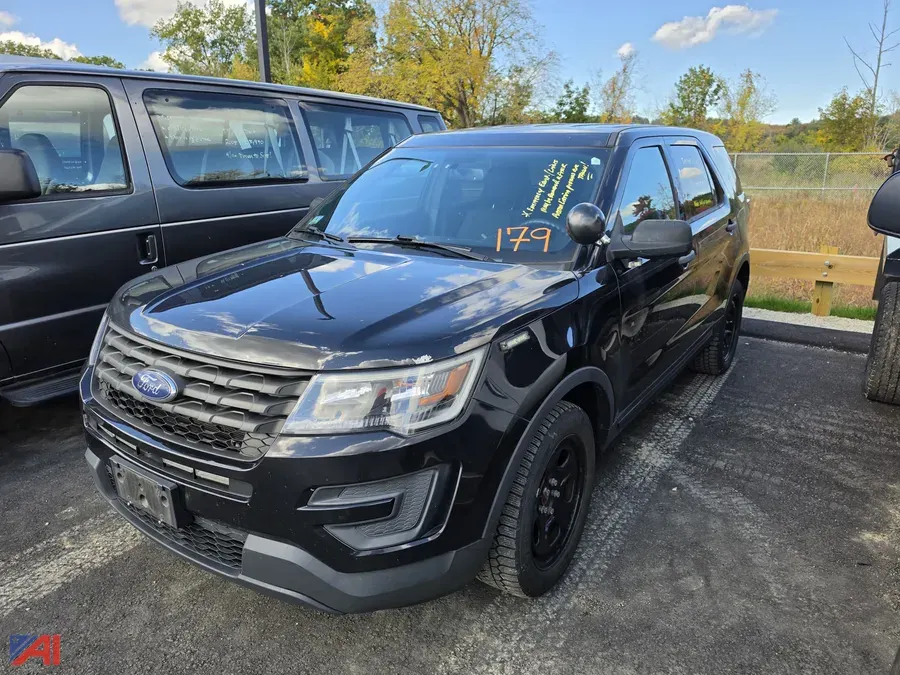 2019 Ford Explorer SUV/Police Vehicle (P989)
