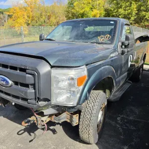 2011 Ford F-250 Super Duty Pickup Truck with Sander (A919)