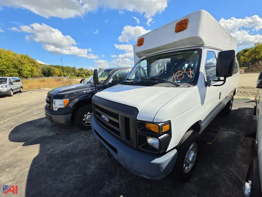 2011 Ford E-350 Wheelchair Van (HP1303)