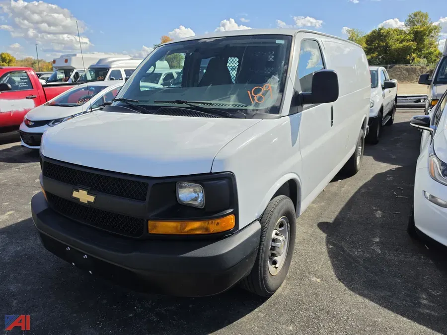 2014 Chevrolet Express 2500 Cargo Van (C572)