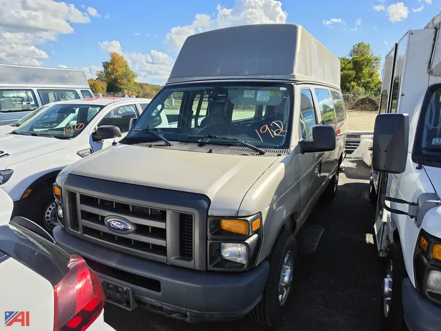 2014 Ford E-250 Wheelchair Van (HP1074)