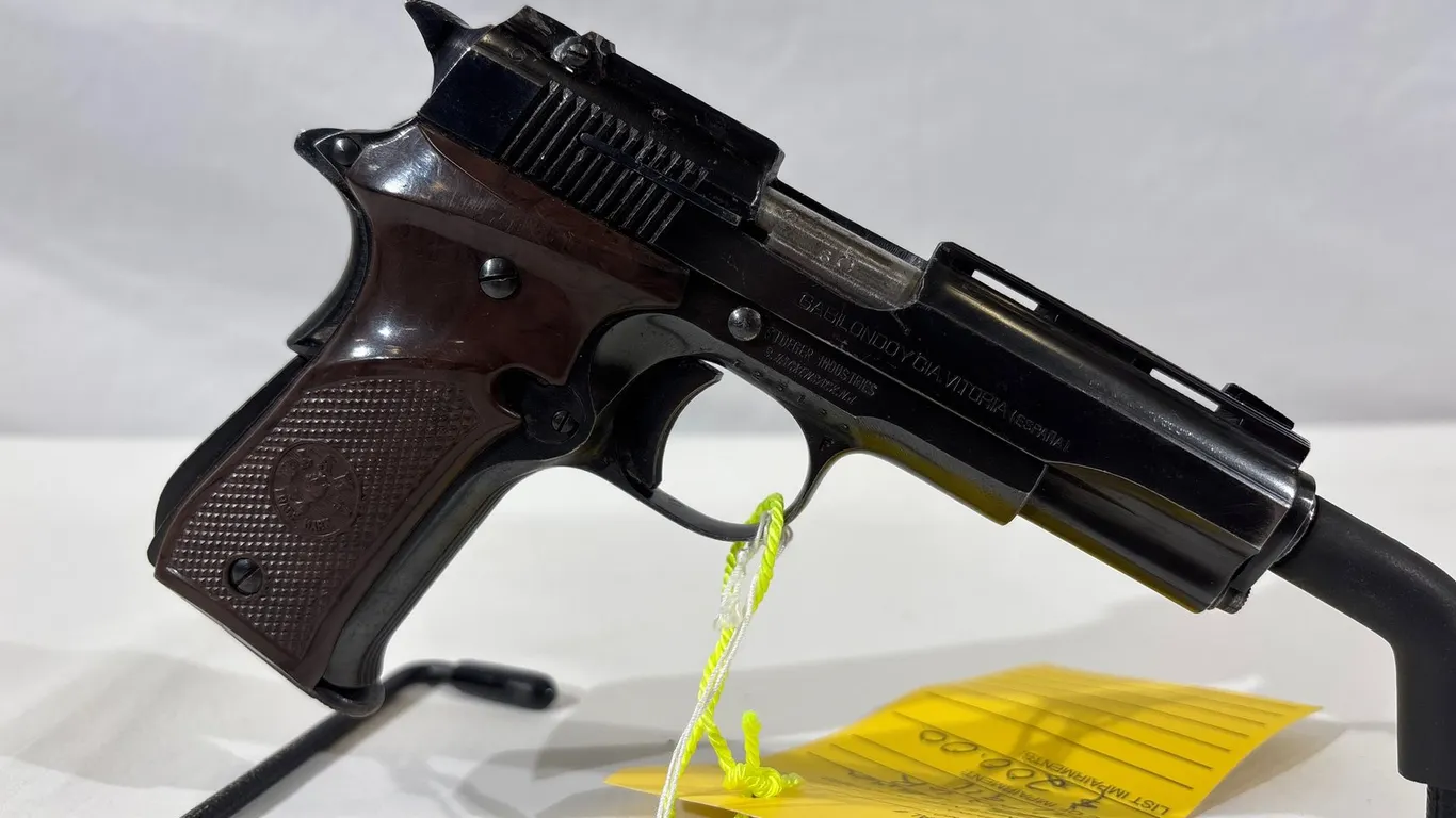 LLAMA ESPECIAL .22LR PISTOL
