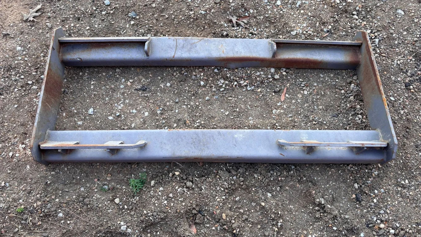 Skid Steer Quick Attach Mounting Plate