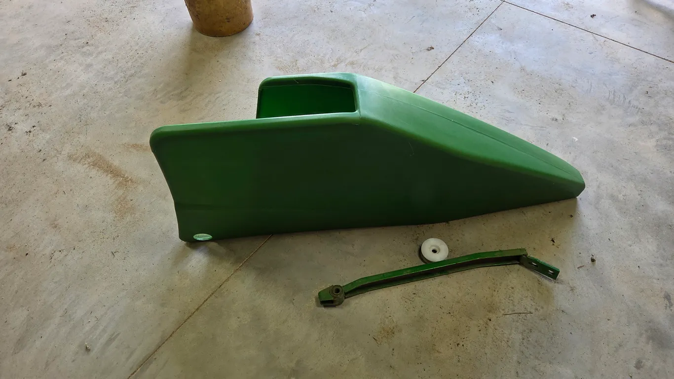 John Deere Flex Head Divider Snout for 600 Series, New in Box, and a Float Spring and Bushing for Re