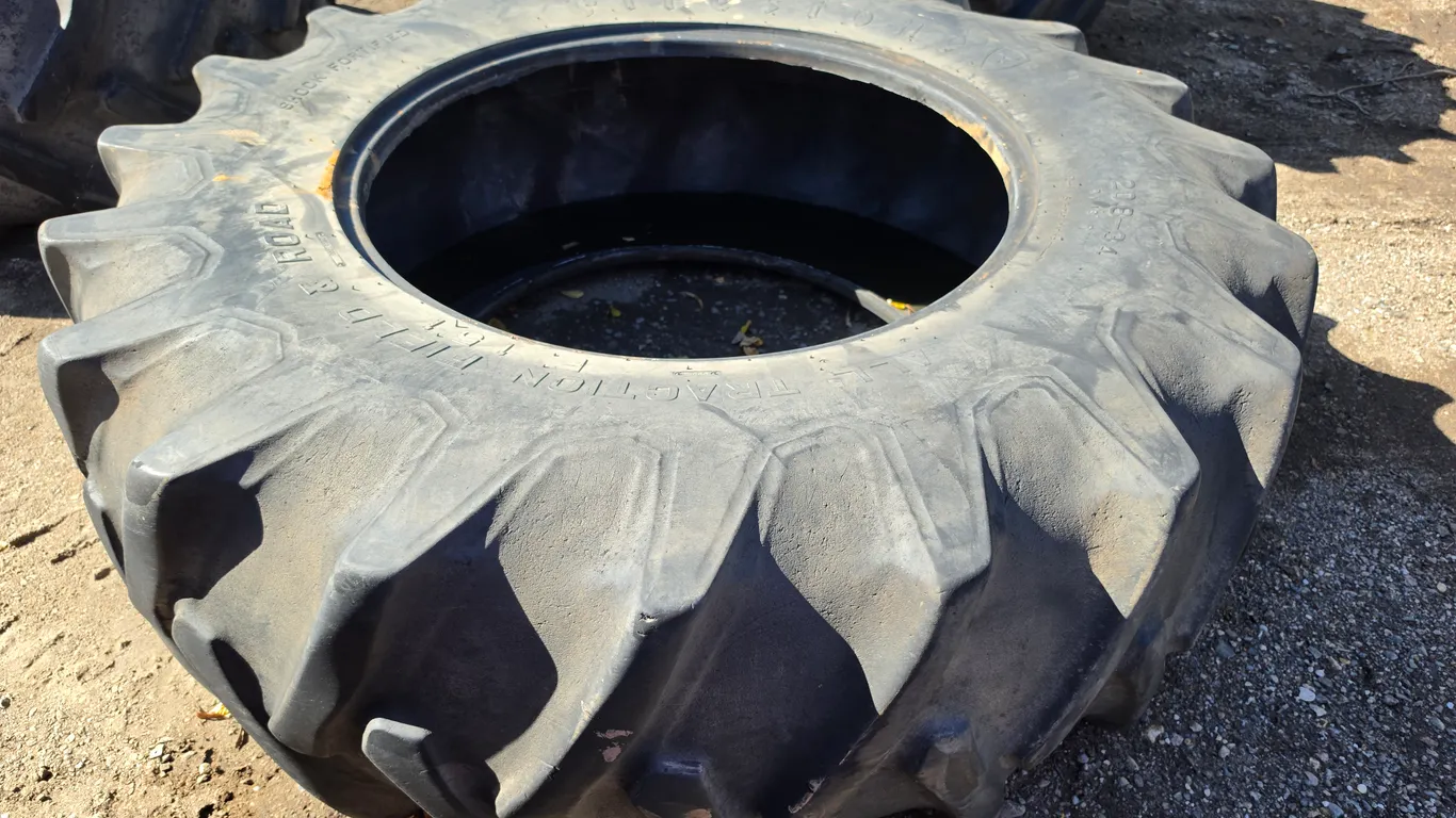 (1) 20.8-34 Firestone All Traction Field and Road Tire