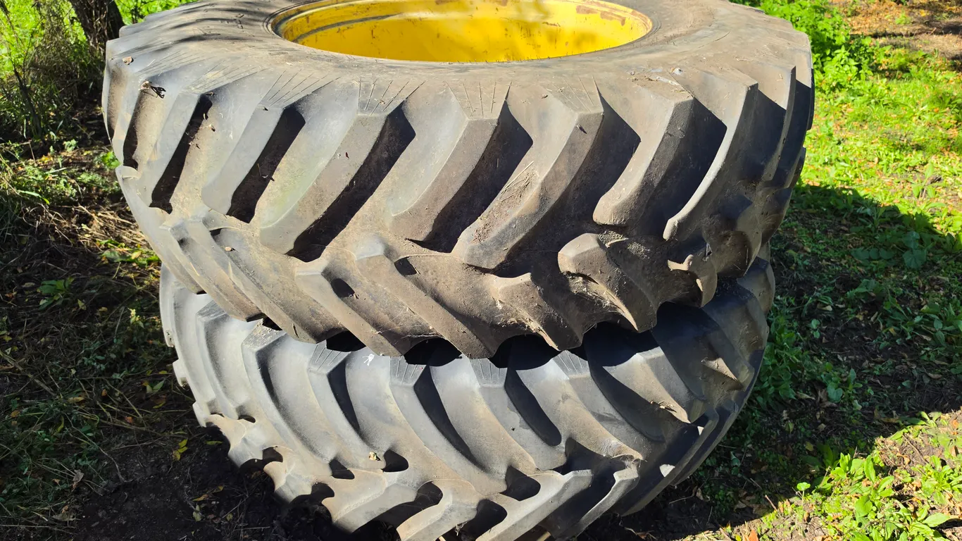 (2) 520/85R38 Titan Hi Traction Lug Tires on John Deere 12 Bolt Rims, off John Deere 7800
