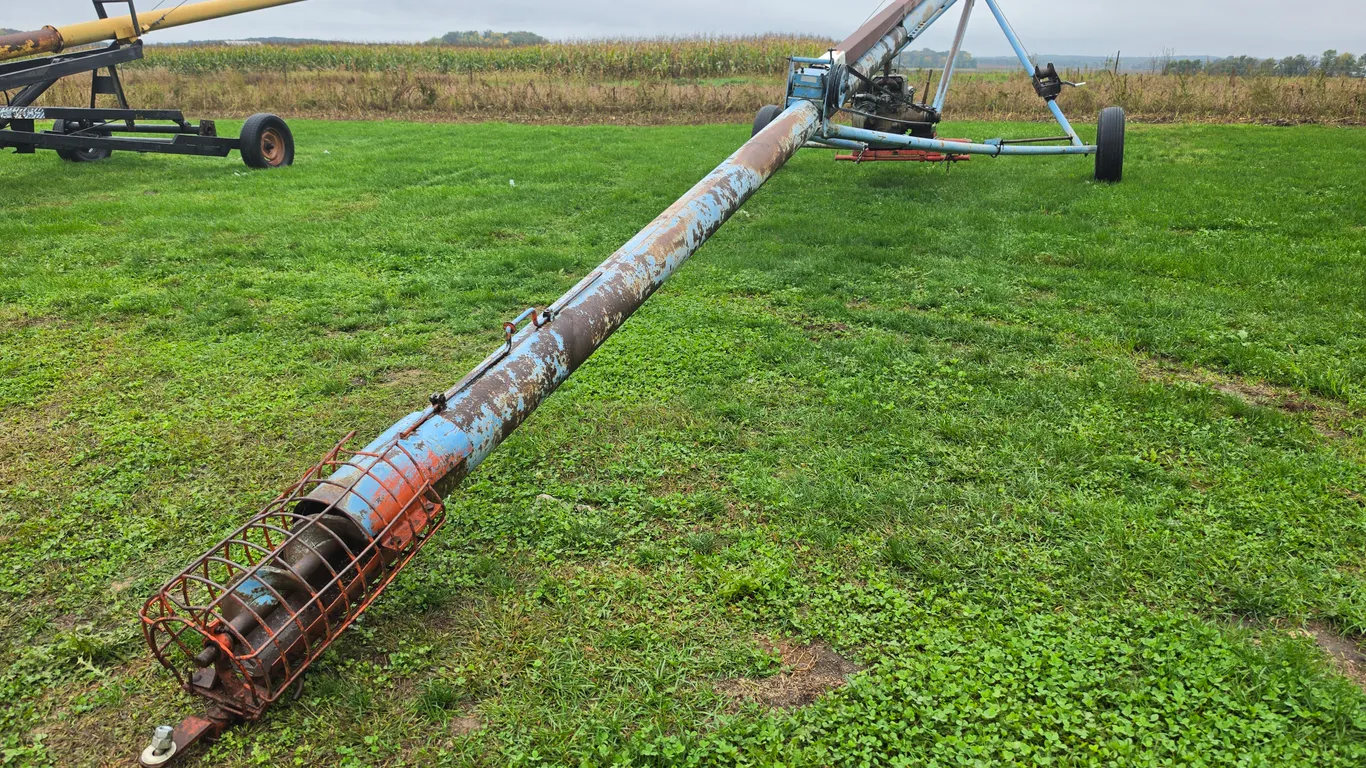 Allied 7” x Approx 45’ Auger, Wisconsin THD Gas Engine, 15” Tires