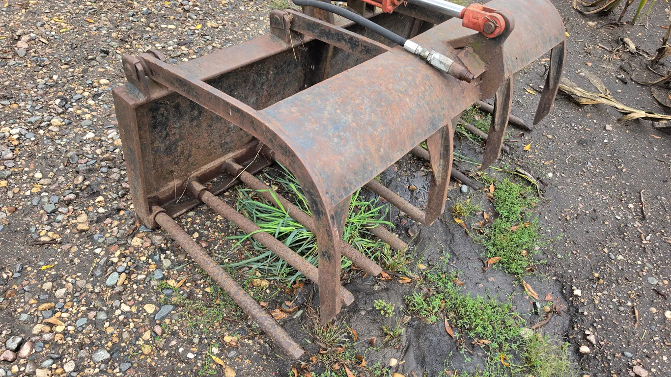 Skid Loader Manure Grapple Bucket, Approx 5’ Wide, Flat Faced Couplers, Universal Skid Loader Mount