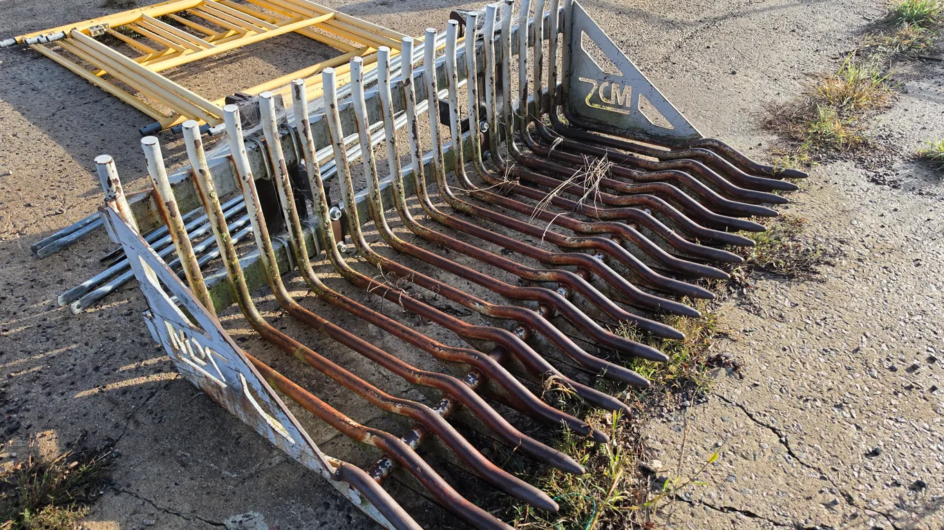 MDS HRB712 Rock Bucket with Bolt on Brackets off a Loader, Approx 7’ Wide, with Approx 3.5” Spacing