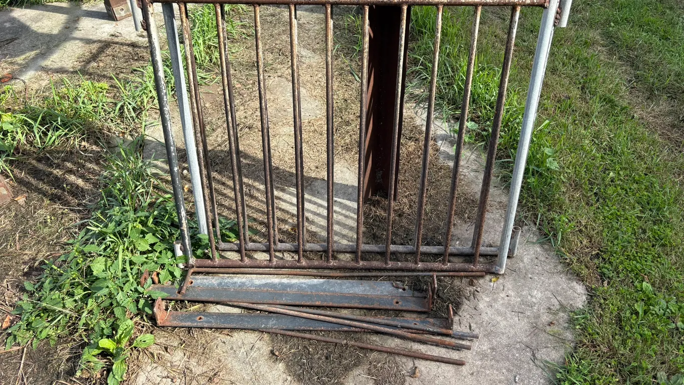 (2) Hog Gates, 40” Wide, 33” Tall, with Hdwe, Buying All For One Money