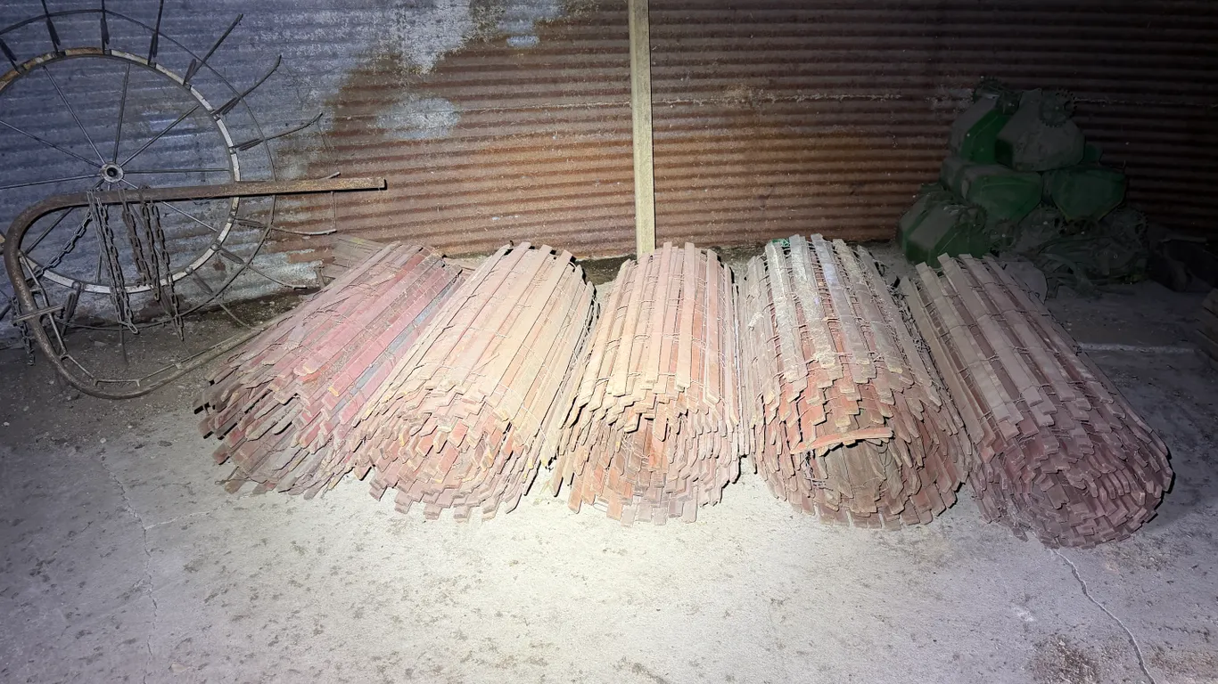 (5) Rolls of Cribbing, Buying All One Money