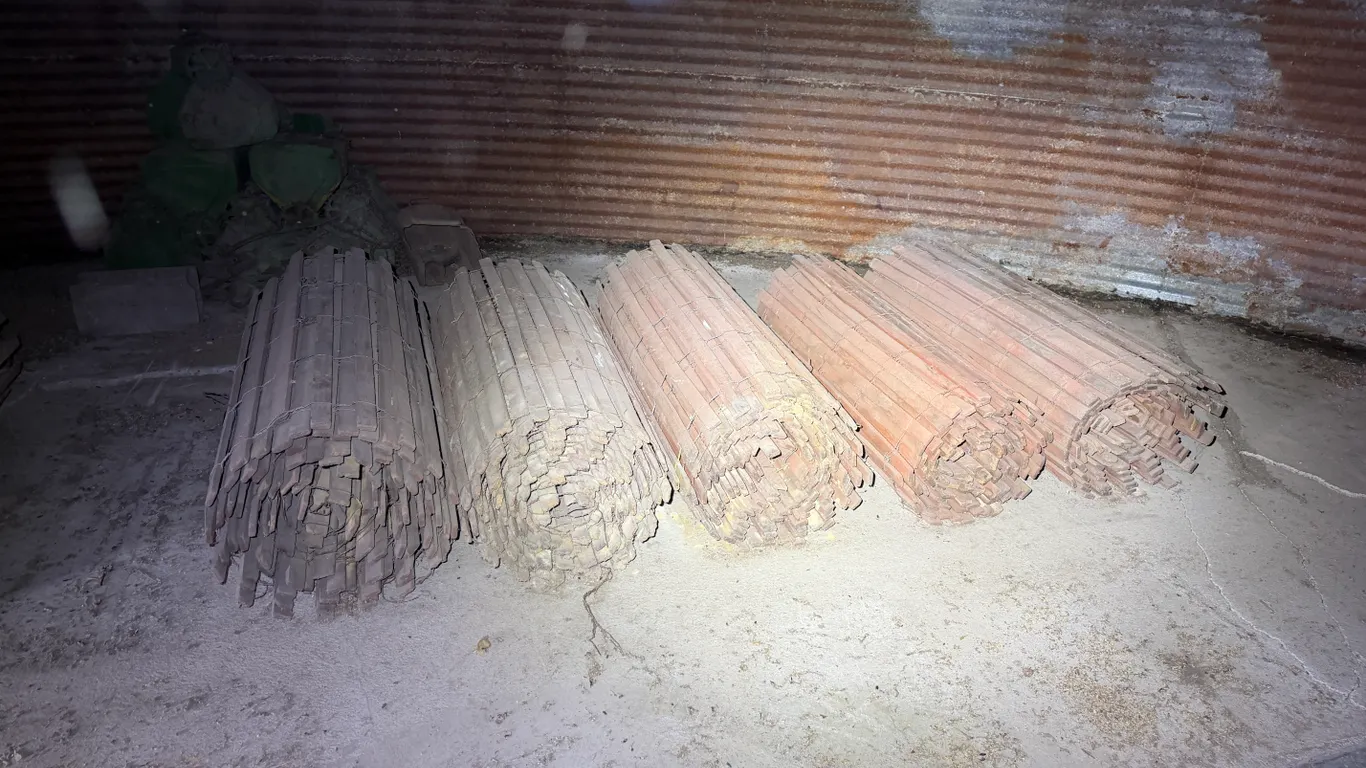 (5) Rolls of Cribbing, Buying All One Money