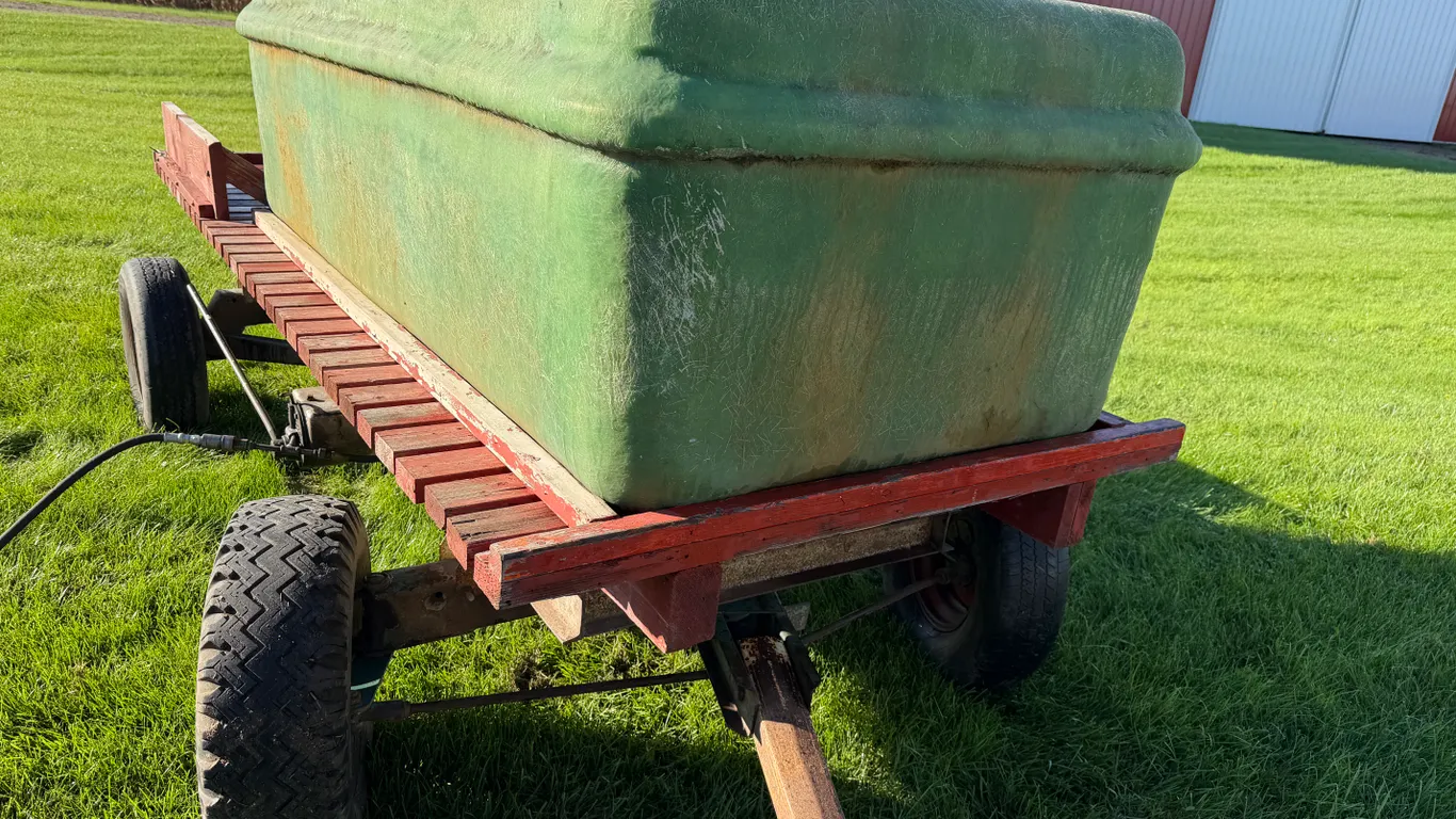 Water Tank Trailer With 500 Gallon Tank, Tires Hold Air, Hydraulic Lift Works, Stored Inside