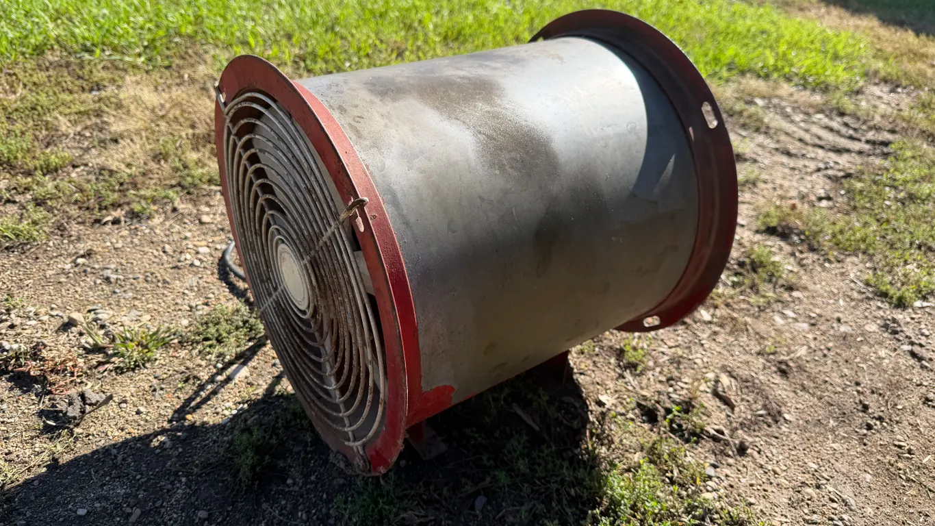 12" Bin Fan, 110V, In Working Condition
