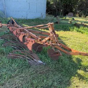 Allis-Chalmers Plow, Bad Tires, No Cylinder, 4-14