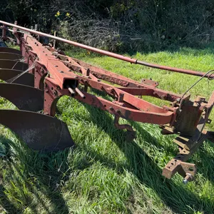 International Model 560 Plow, No Cylinder, 6-16