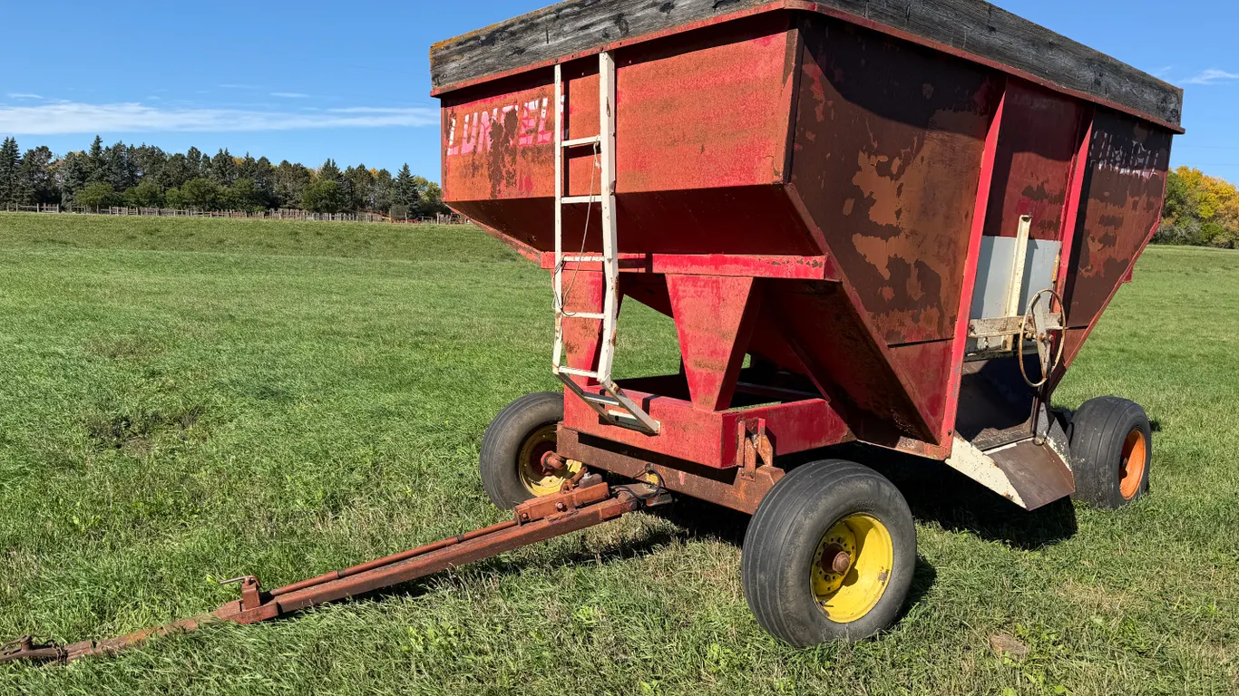 Lundell Gravity Box On Running Gear, 6-Bolt Hubs, 11L-15SL Tires