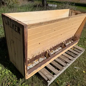 5 ½’ Hog Feeder, Poly Liner On Feed Trough