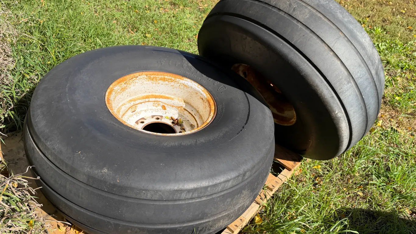 (2) 16.5L-16.1 Implement Tires On 8-Bolt Rims