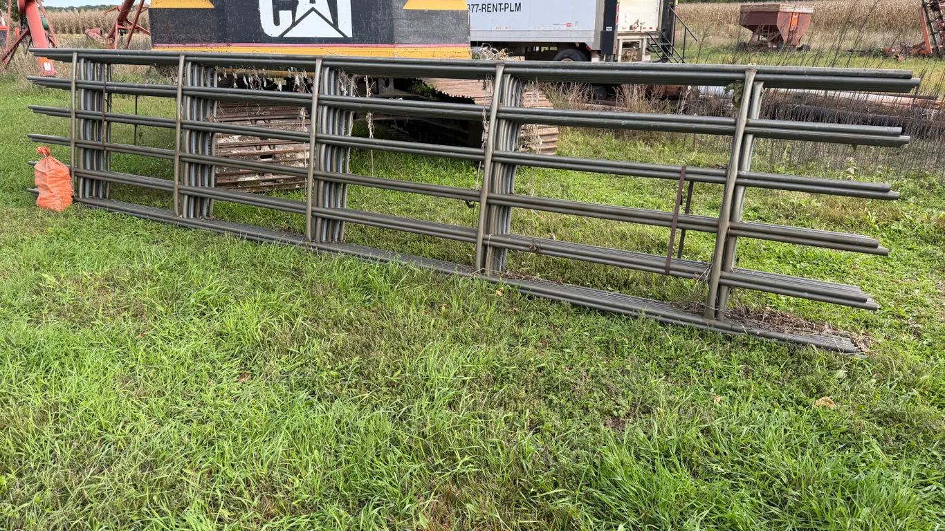 (10) 20' 6-Bar Continuous Fence Panels With Connectors, Never Been Used