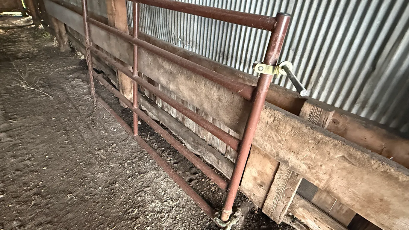 8 Ft Wide Hi-Qual Gate, 2" Tube With Mounting Brackets