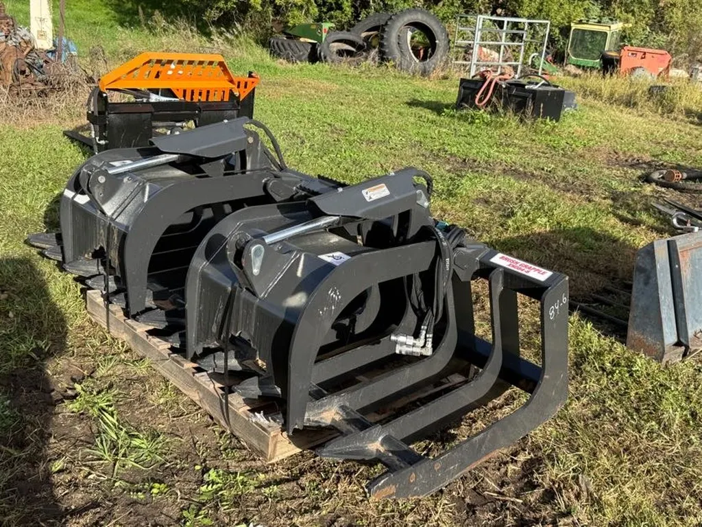 Stout Brush Bucket Model XHD 84"-6, Hoses & Ends, Skid Steer Mount