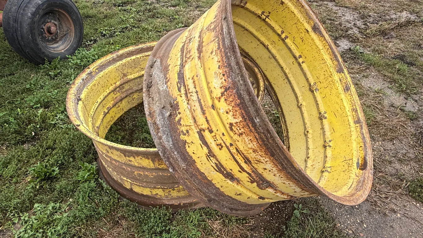 (2) 20.8 X 38 Rims For Inside Wheels On John Deere Tractor