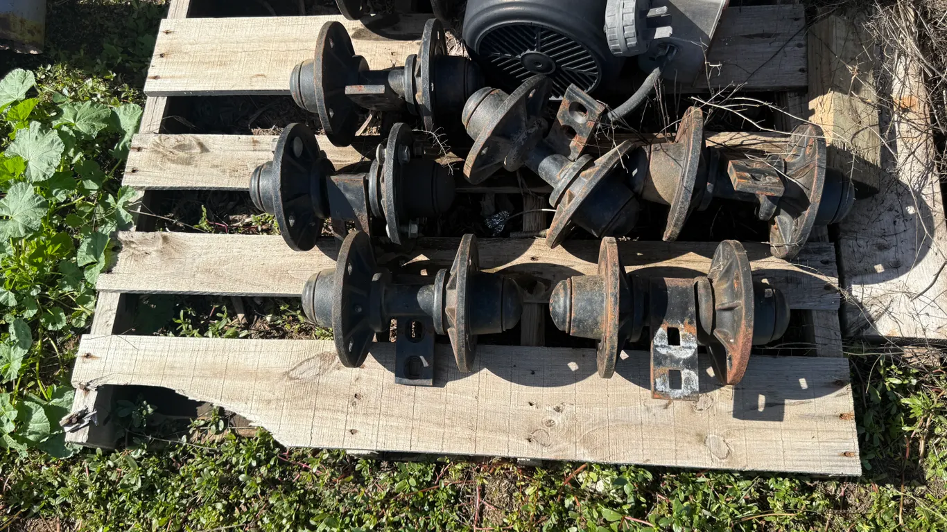 Hubs For Coulters For Chisel Plow