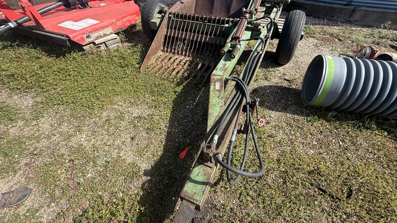 Crown Model 400 Hydraulic Rock Picker, Working Order, SN# 814